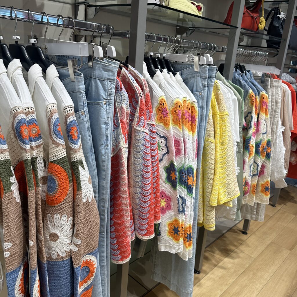 Farbenfroh in den Frühling! 💛🧡🩵💚